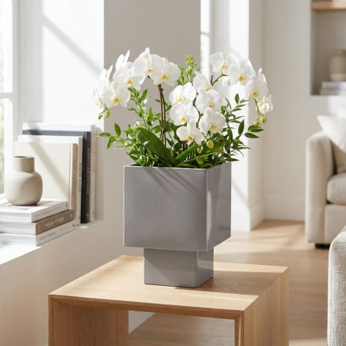 Produkt Szara doniczka w kształcie kostki z podstawą do nowoczesnej dekoracji, 22 cm