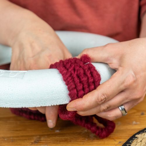 Produkt Sznurek filcowy polarowy Mirabell 25m ciemnoczerwony